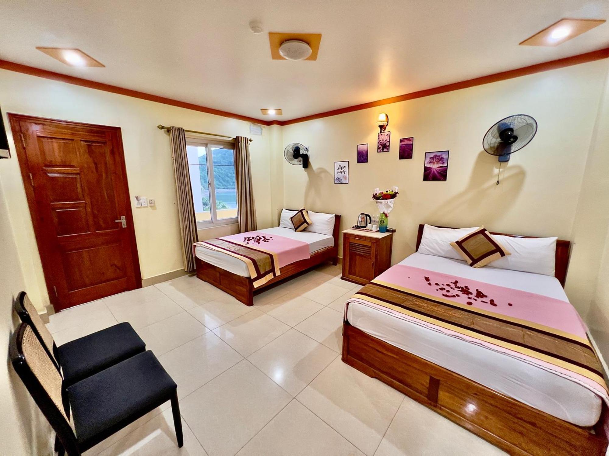 Manh Vuong Hotel Catba Dong Khe Sau Exterior photo