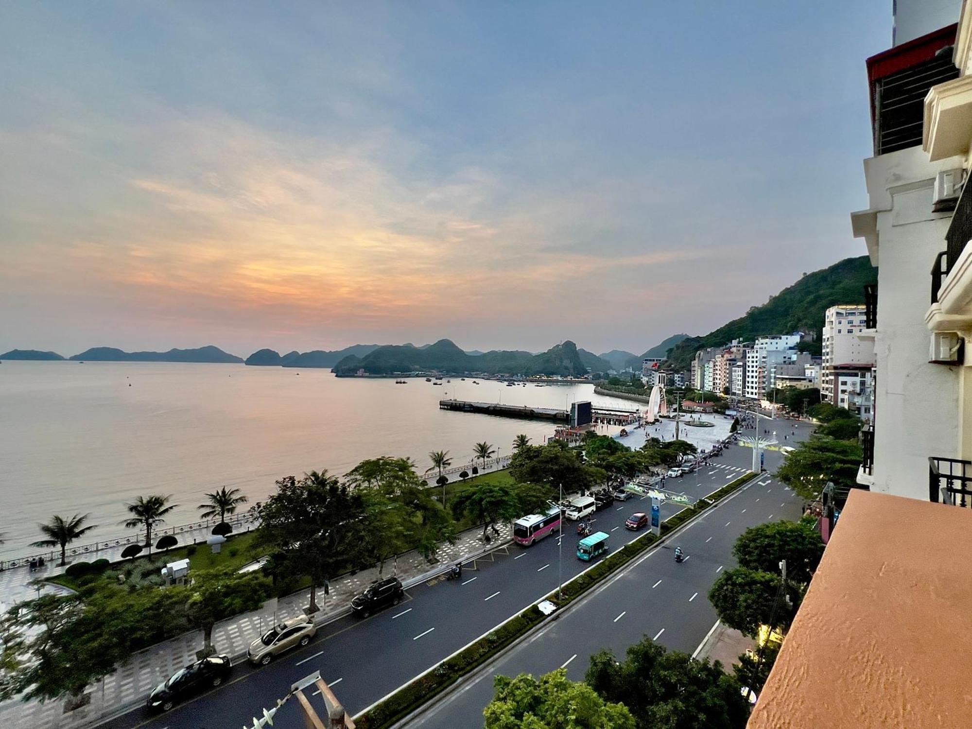 Manh Vuong Hotel Catba Dong Khe Sau Exterior photo